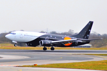 G-POWC (25402) 1991 Boeing 737-33A(QC)