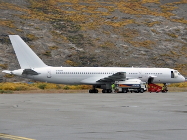 G-POWH (29308) 2000 Boeing 757-256