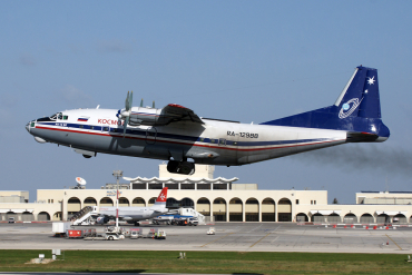 RA-12988 (00347206) Antonov An-12B