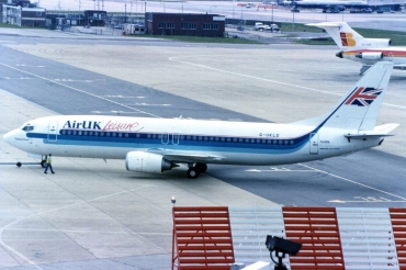 G-UKLD (cn 24232) Boeing 737-42C
