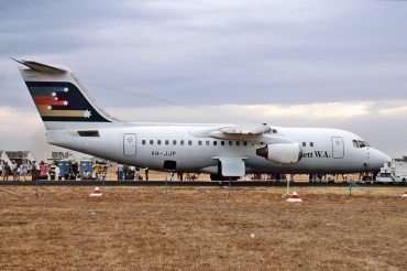 VH-JJP (cn E02037) BAe 146-200A