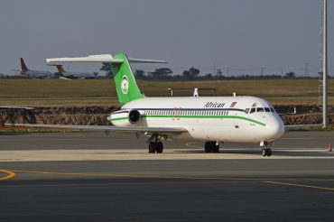5Y-AXF (cn 47093) McDonnell Douglas DC-9-32