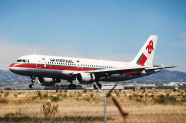 CS-TNA (185) 1991 Airbus A320-211
