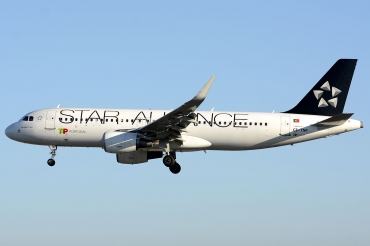 CS-TNP (2178) 2004 Airbus A320-214(WL)