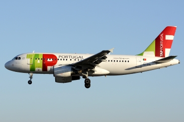 CS-TTA (750) 1997 Airbus A319-111
