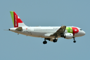 CS-TTQ (629) 1996 Airbus A319-112