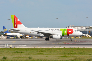 CS-TTJ (979) 1999 Airbus A319-111