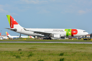 CS-TOR (486) 2002 Airbus A330-203