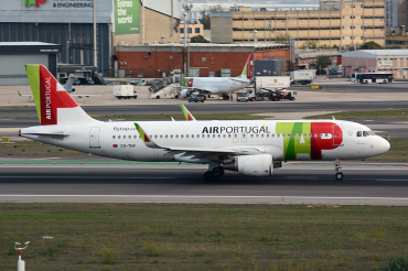 CS-TNV (4145) 2009 Airbus A320-214(WL)