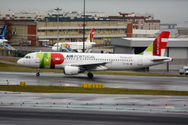 CS-TNX (2822) 2006 Airbus A320-214