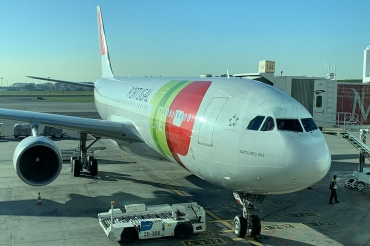 CS-TOR (486) 2002 Airbus A330-203