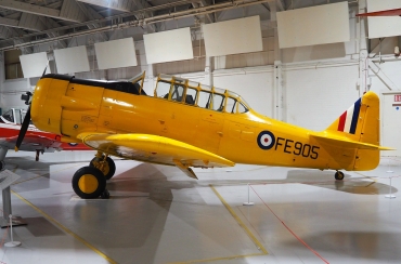 FE905 · North American AT-6B Texan · (HEN)