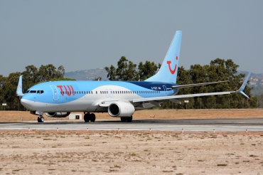 G-FDZT (37248) 2011 Boeing 737-8K5(WL)