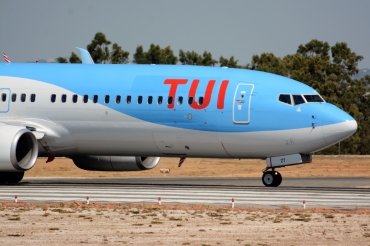 G-FDZT (37248) 2011 Boeing 737-8K5(WL)