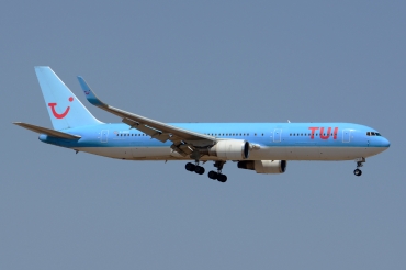 G-OBYK (29617) 1999 Boeing 767-38A(ER)(WL)