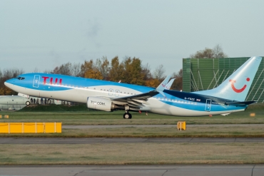 G-FDZZ (cn 37262) Boeing 737-8K5