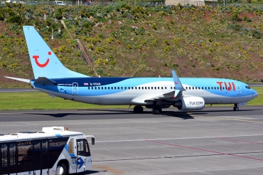 G-FDZR (35145) 2009 Boeing 737-8K5(WL)