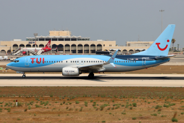 G-TAWH (38107) 2012 Boeing 737-8K5(WL)