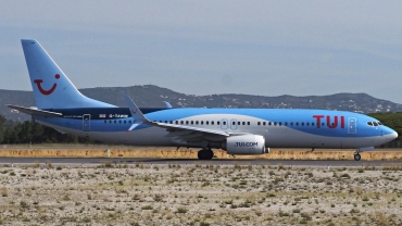 G-TAWM (37249) 2013 Boeing 737-8K5(WL)
