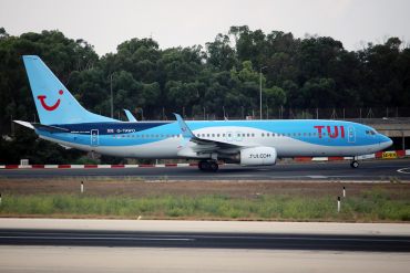 G-TAWO (37255) 2013 Boeing 737-8K5(WL)