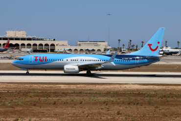 G-TUKO (37259) 2011 Boeing 737-8K5(WL)