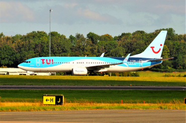 G-TUKP (37250) 2013 Boeing 737-8K5(WL)