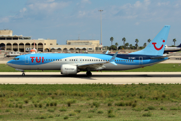 G-TUMT (44594) 2018 Boeing 737-8 MAX