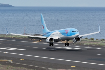 G-TAWH (38107) 2012 Boeing 737-8K5(WL)