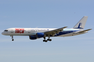 D4-CBP (30045) 2001 Boeing 757-2Q8