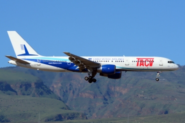 D4-CBP (30045) 2001 Boeing 757-2Q8
