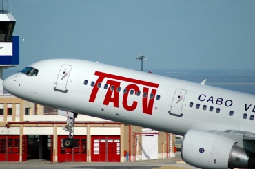D4-CBG (27599) 1996 Boeing 757-2Q8