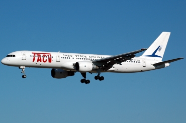 D4-CBG (27599) 1996 Boeing 757-2Q8