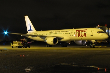 D4-CBG (27599) 1996 Boeing 757-2Q8
