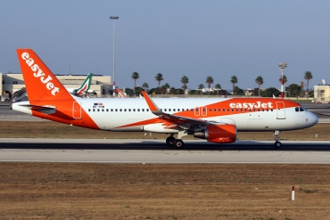 OE-IVW (7067) 2016 Airbus A320-214(WL)