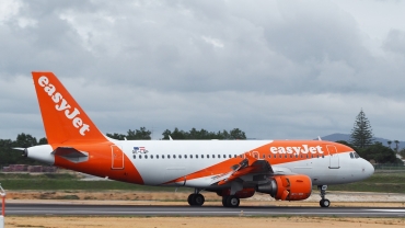 OE-LQP (3810) 2009 Airbus A319-111