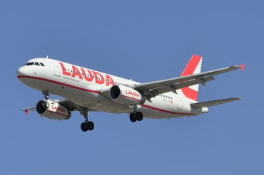 OE-LOY (2161) 2004 Airbus A320-232