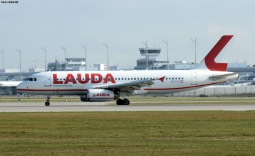 OE-LOT (2522) 2005 Airbus A320-232
