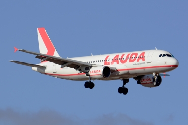 OE-LOA (3147) 2007 Airbus A320-214