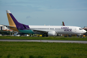 D4-CCJ · Boeing 737-8 MAX · (LIS / LPPT)