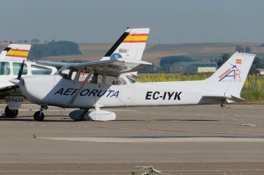 EC-IYK (F172-1101) Reims F172M Skyhawk