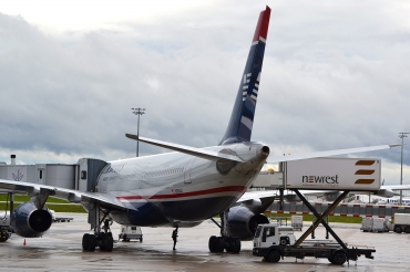 N284AY,  (cn 1095), Airbus A330-243