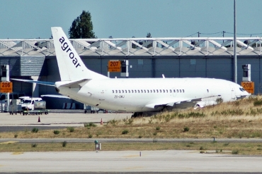 ZS-SMJ (23500) 1986 Boeing 737-3Y0(QC)