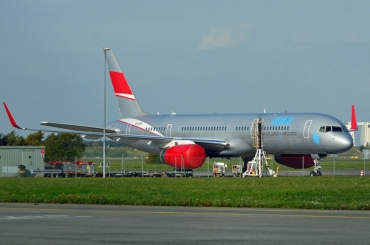 9H-AVM (24527) 1989 Boeing 757-23A(WL)