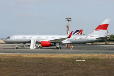 9H-AVM (24527) 1989 Boeing 757-23A(WL)