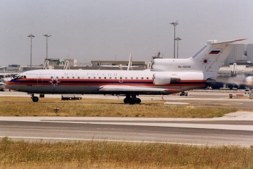 RA-42446 (4520423308017) 1993 Yakovlev Yak-42D