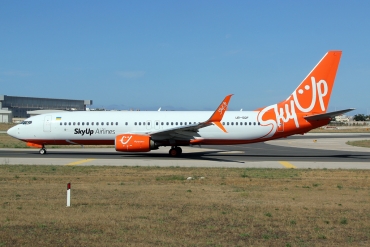 UR-SQF (40151) 2013 Boeing 737-8H6(WL)