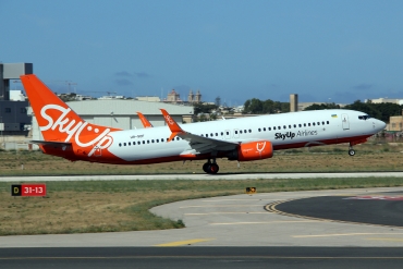 UR-SQF (40151) 2013 Boeing 737-8H6(WL)