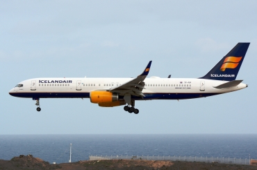TF-FIP (30423) 2000 Boeing 757-208(WL)