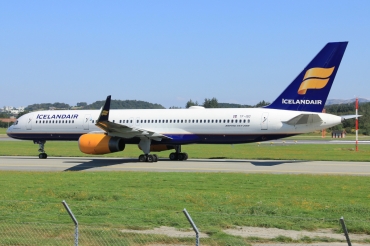 TF-ISD · Boeing 757-223(WL) · (SVG / ENZV)