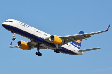 TF-ISK (24606) 1991 Boeing 757-223 WL